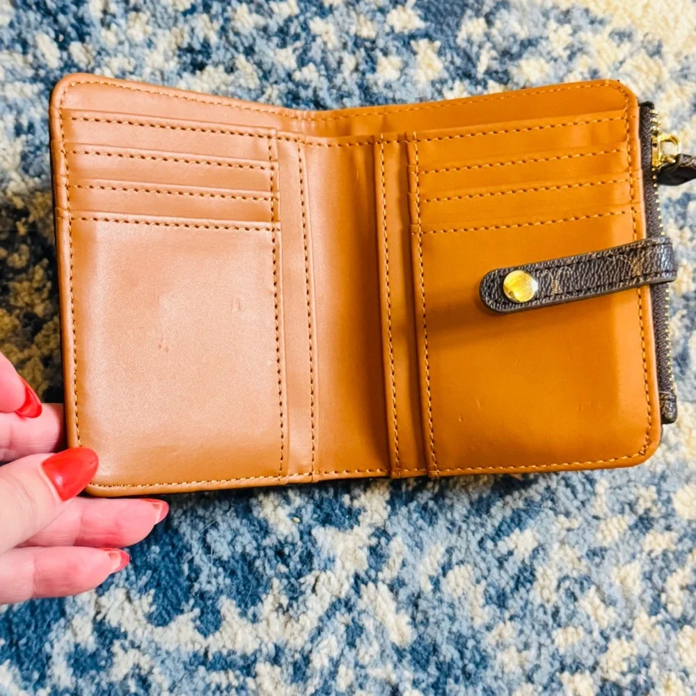 Nanette Lepore Becka Top Zip Card Case Vegan Leather CHOCOLATE LOGO